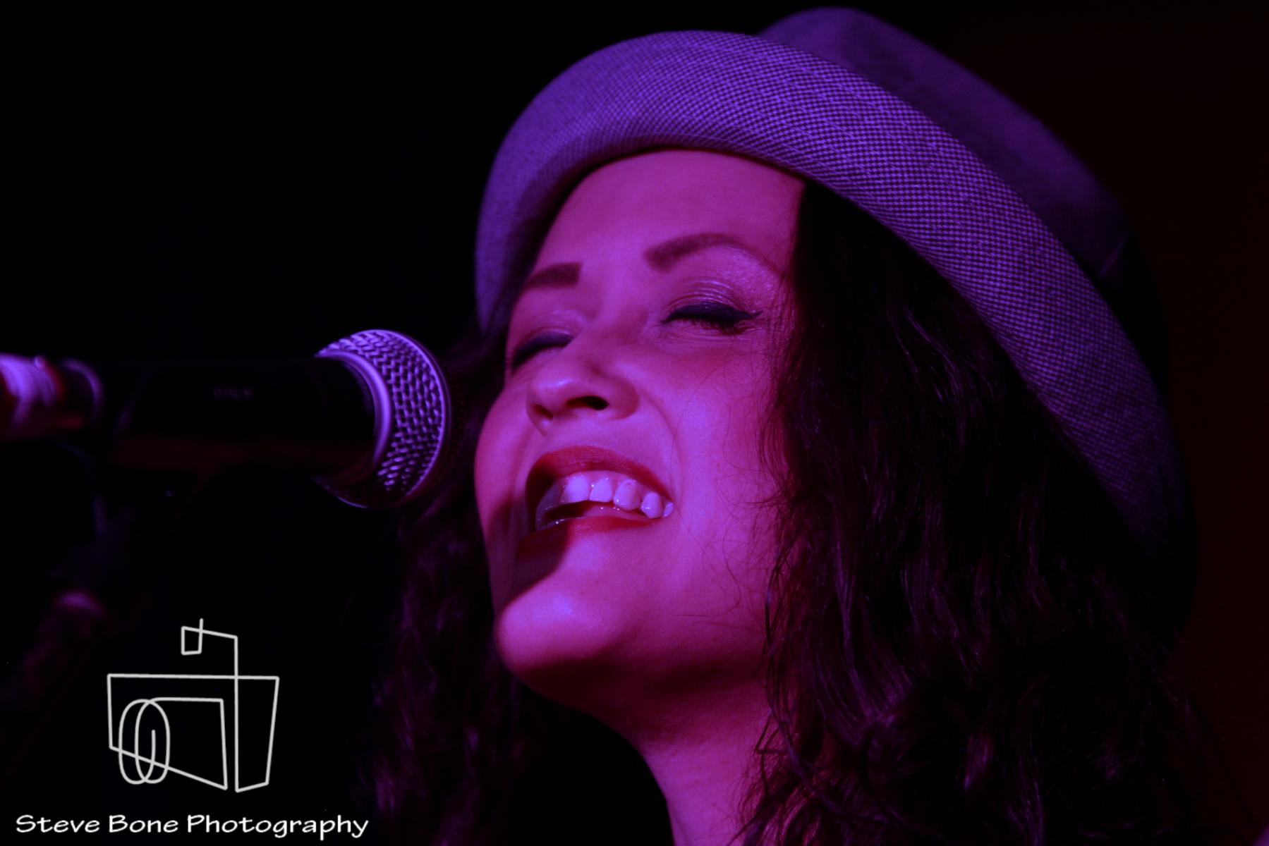 Camilla Charlesworth - Acoustic Tour - Juice Bar - 18th April 2013